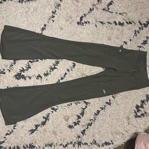 Figs Moss XXS High Waisted Seville Flare ScrubLegging